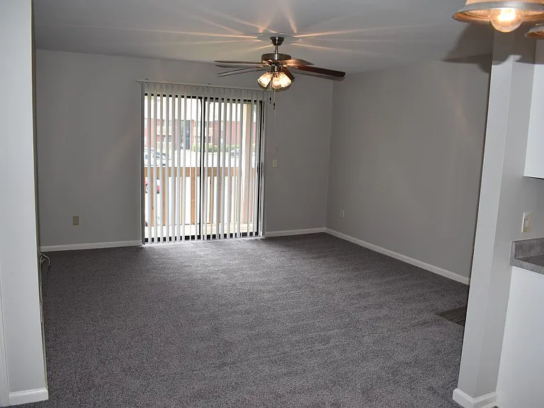 2800 McFarland — Photo 4