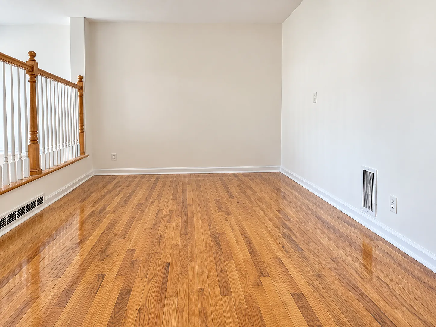 2 bed, 1000 sqft, $3,100 — Photo 3