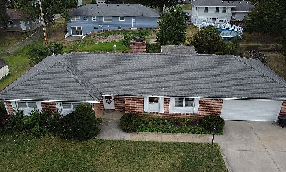 1st image of 1808 Country Club Dr