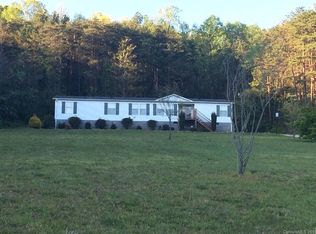 166 Sandburg Rd, Union Grove, NC 28689