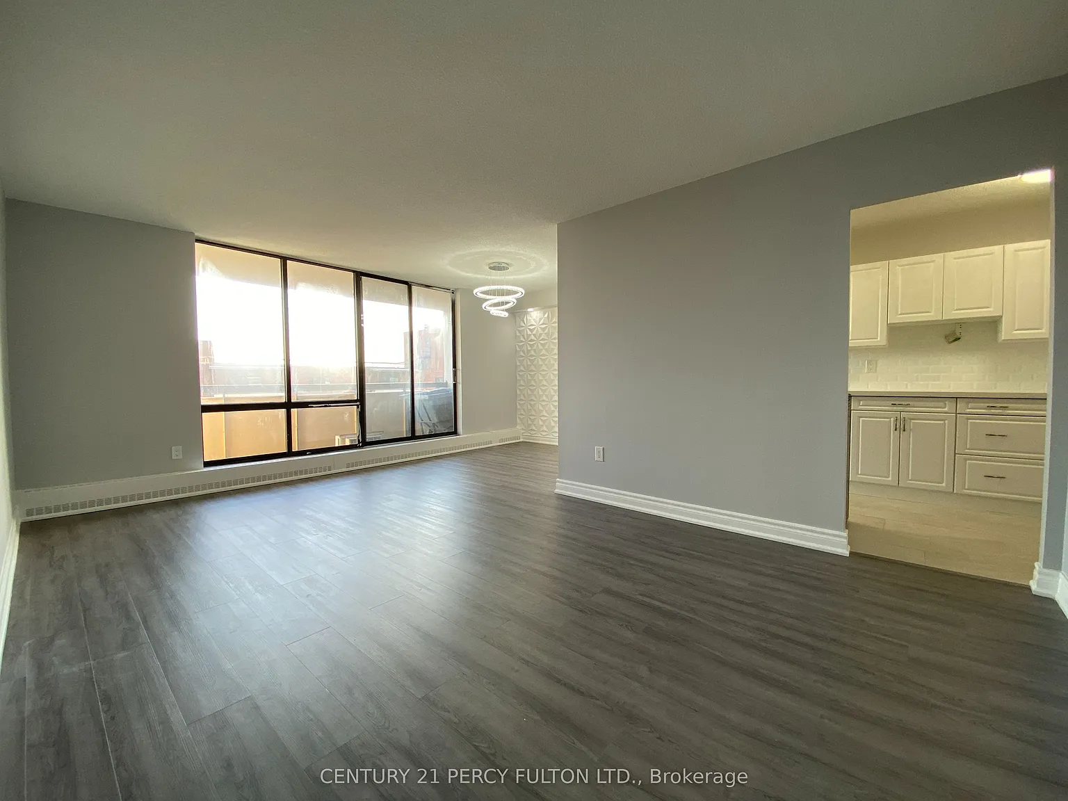 2 bed, $2,400 — Photo 3