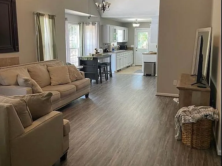3721 Phelts Dr — Photo 3