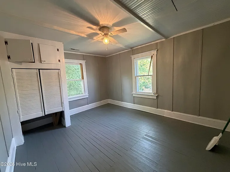 414 Bladen St — Photo 6