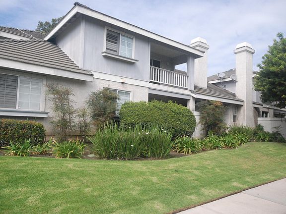 2nd image of 689 Evergreen Ln