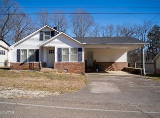 220 Jennings Ave, Parsons, TN 38363