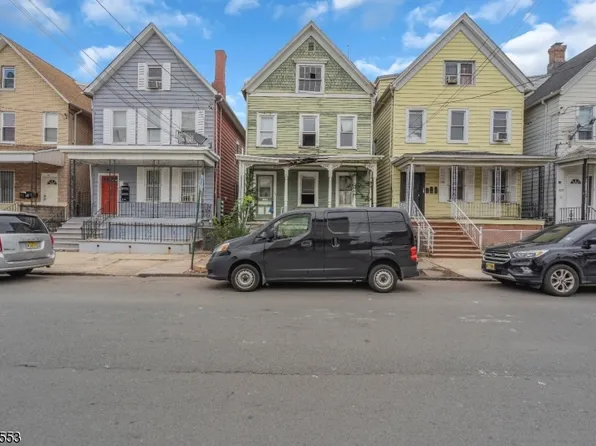539 Franklin St, Elizabeth City, NJ 07206