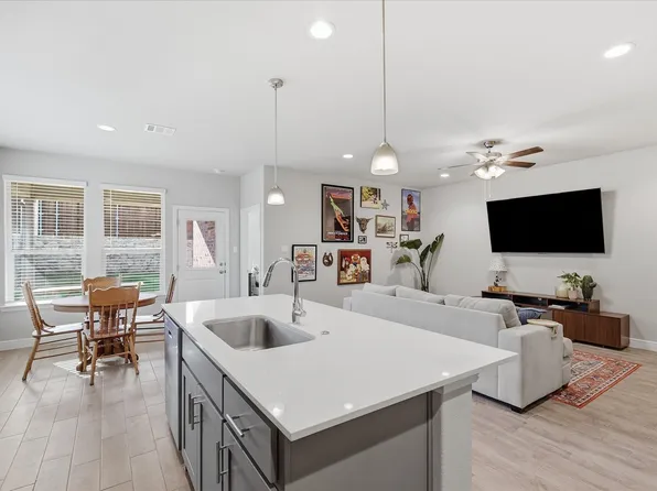 141 Medina Ln, Rhome, TX 76078