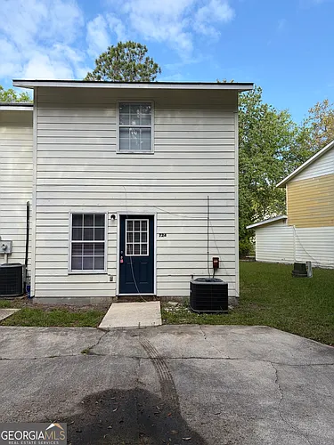 724 Morningside Ln Photo 1