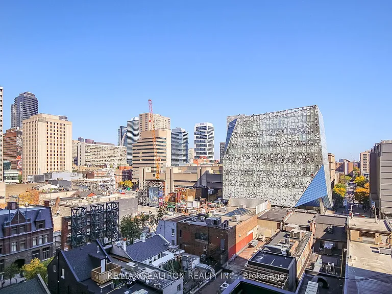 20 Edward St #1018 — Photo 11