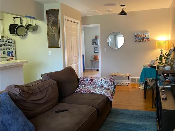 565 Sidney Ave, Glendale Heights, IL