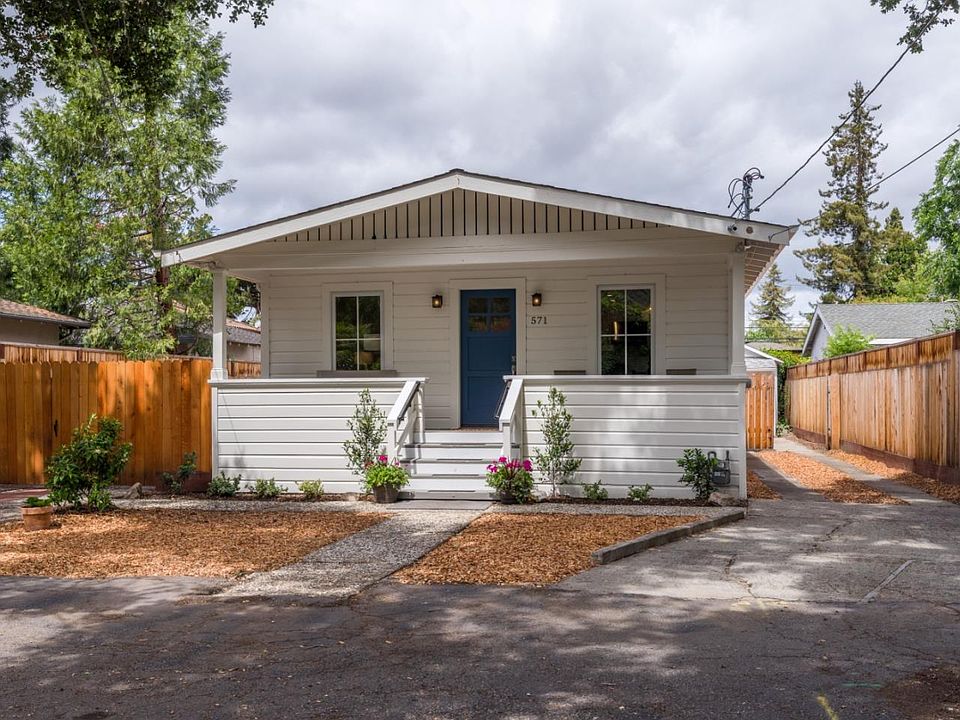 1st image of 571 9th Ave