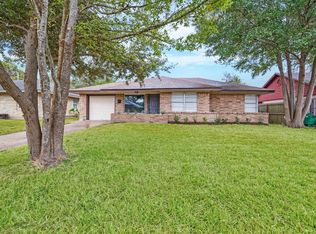 10222 Bretton Dr E, Houston, TX 77016