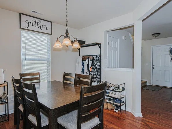 202 Collington Dr, Mebane, NC 27302