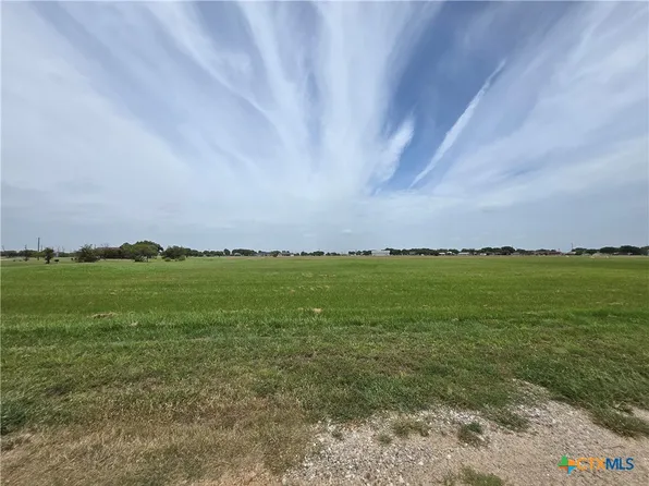 1239 Thunderbird Dr, Palacios, TX 77465