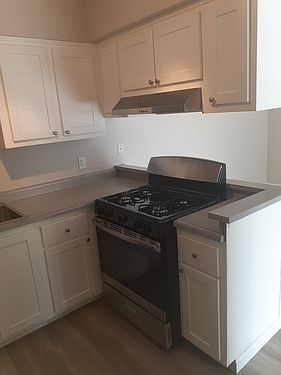 3rd image of 1604 Jordan Dr APT 18