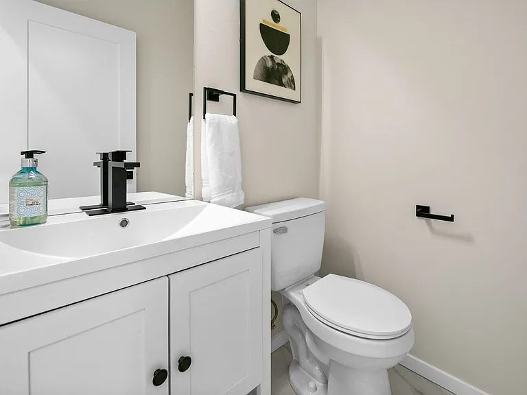 10036B Stone Ave N — Photo 22