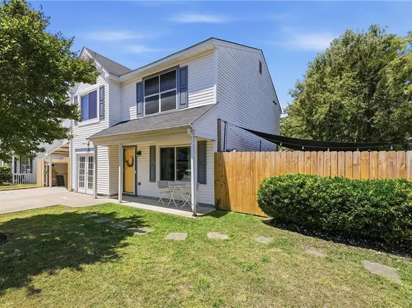 213 Jakes Ln, Newport News, VA 23608