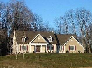 1 Aspen Dr, Broad Brook, CT 06016