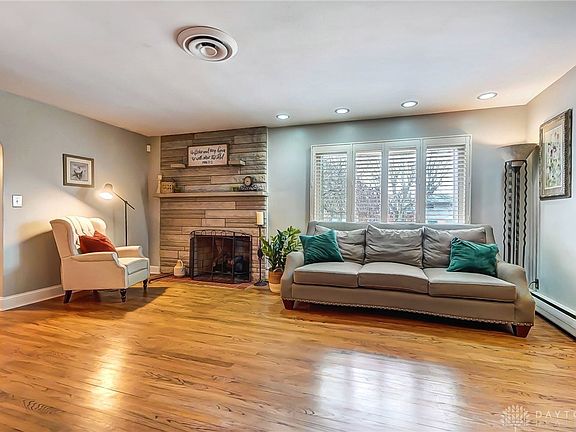 4th image of 615 Kathryn Dr