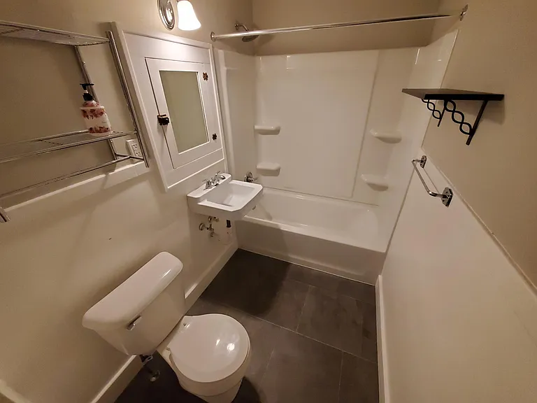 433 N Euclid Ave #435 — Photo 11