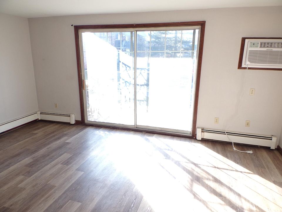 5045 Berg Rd Orchard Park NY Zillow