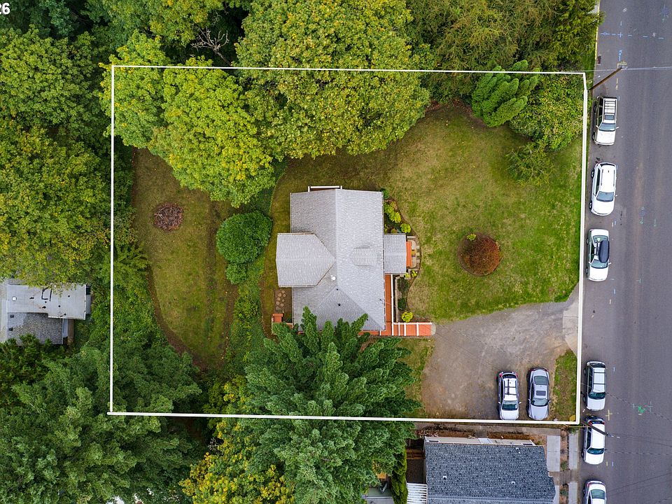 1st image of 909 SW Gaines St