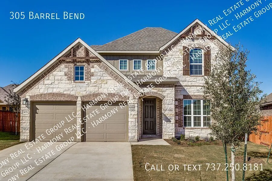 Gorgeous 2 story executive home in Oaks at San Gabriel - Georgetown — Photo 1