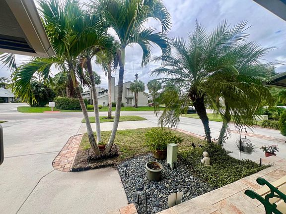 4th image of 3254 NE Holly Creek Drive