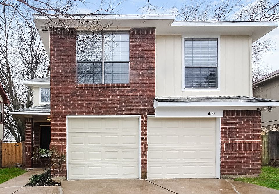 1st image of 802 Wyndham Pl