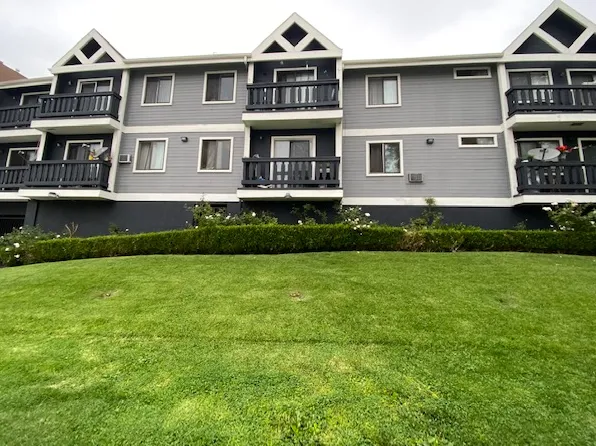 5945 Arroyo Dr APT 210, Los Angeles, CA 90042