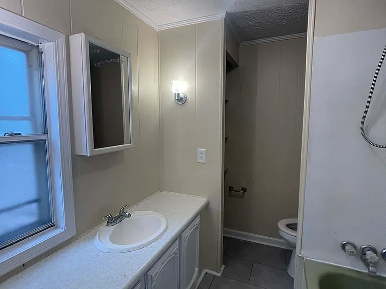 1116 N Lake Dr — Photo 8