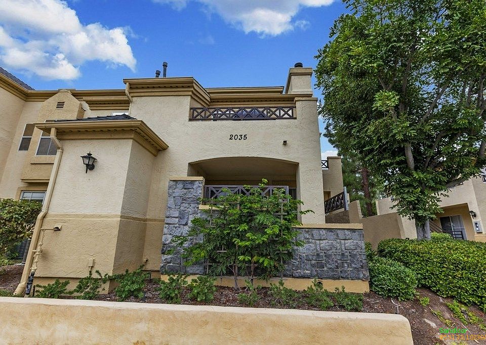 2nd image of 2035 Lakeridge Cir Unit 103