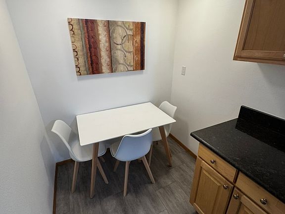 Kitchen table seating