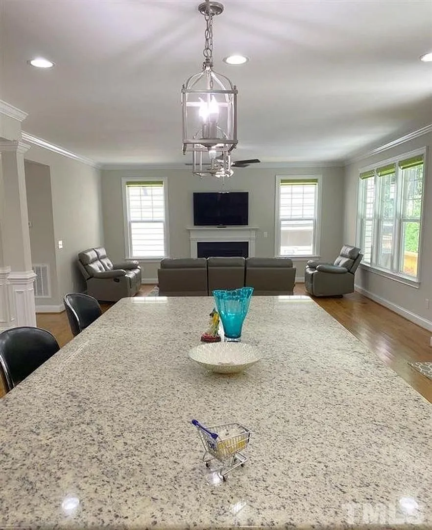 Room in 4 Bedroom Home at Grande Chateau Ln — Photo 2