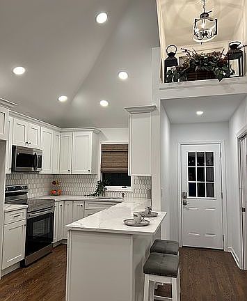 2nd image of 5 Maine St