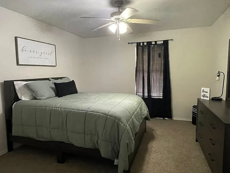 Shadow Park Apartments — Photo 41