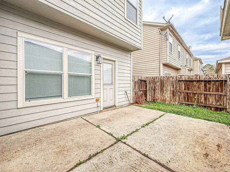 23814 Single Oak St — Photo 8
