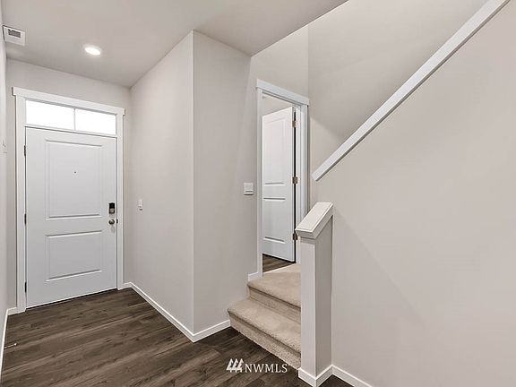 4th image of 18803 111th Avenue E #826
