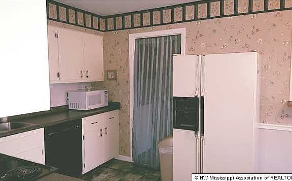 5th image of 7253 Mimosa Dr