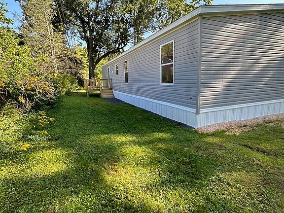 3rd image of 110 California Dr