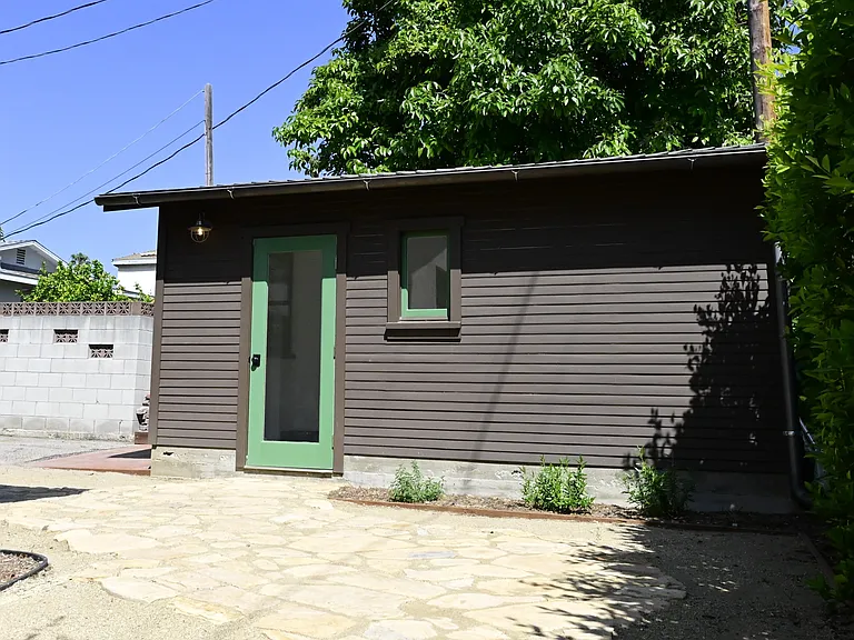 1964 Addison Way — Photo 5