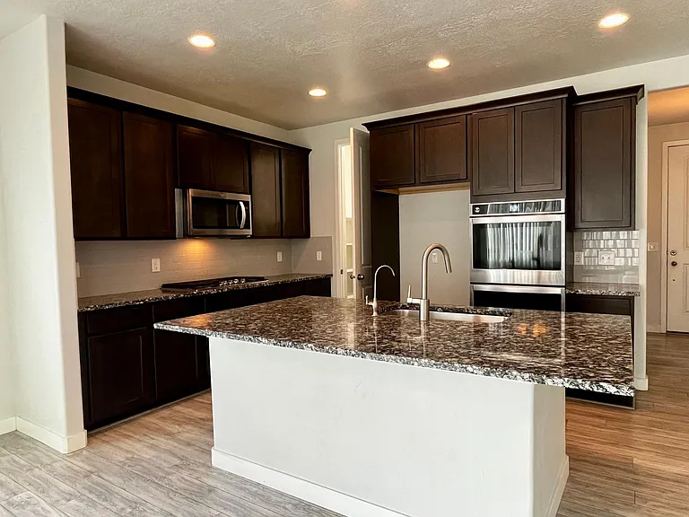3552 W Alta Loma Ln — Photo 4