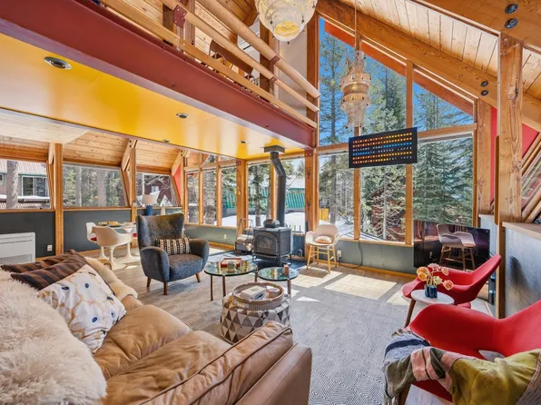5104 Westshore Dr, Soda Springs, CA 95728