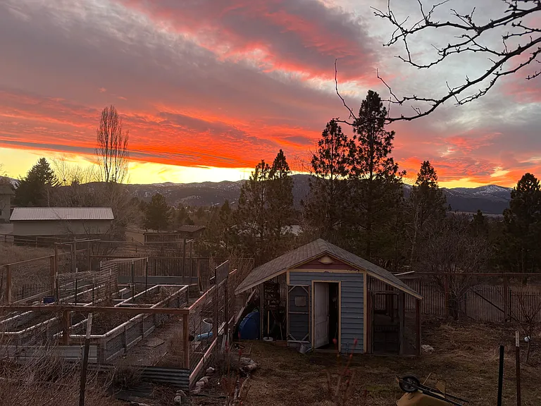 2750 Terrace Dr — Photo 33
