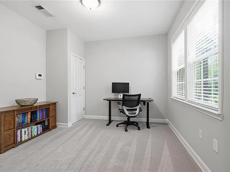 1237 Ashford Creek Park NE — Photo 15