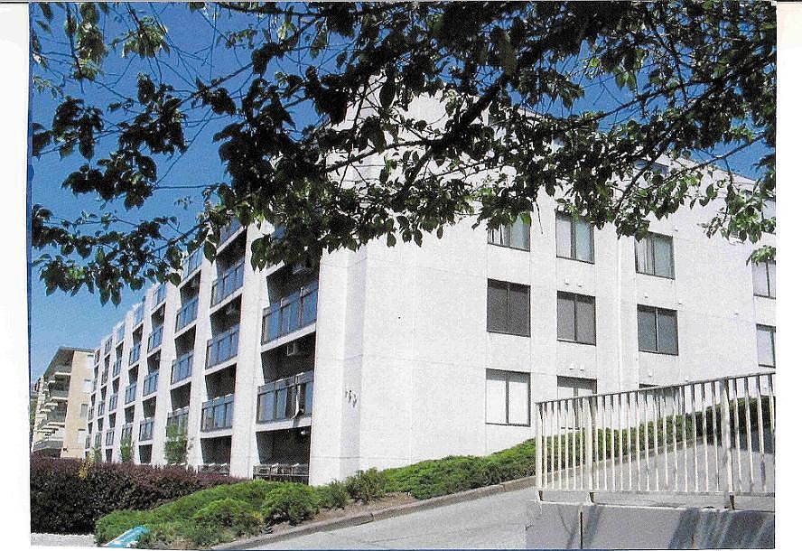 1st image of 150 Melrose Ave E APT 401