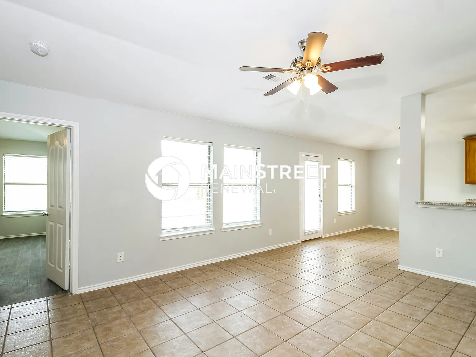 1421 Eufemia Dr — Photo 3