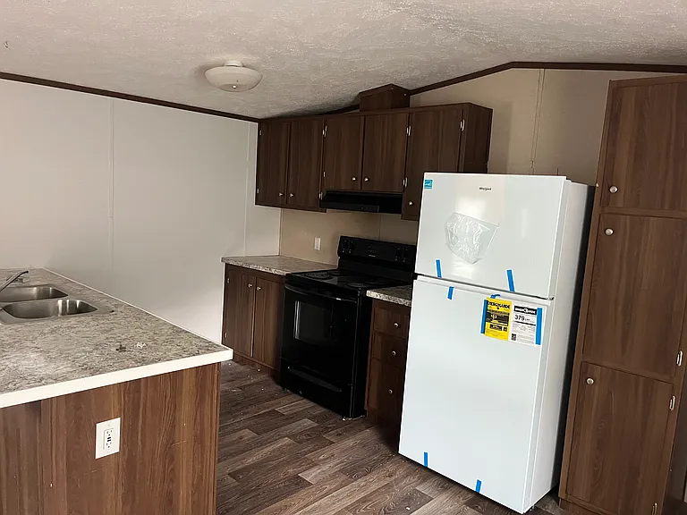 3951 S Mentor Ave #38 — Photo 6