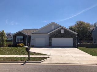 567 Crestview Dr, Lithopolis, OH 43136