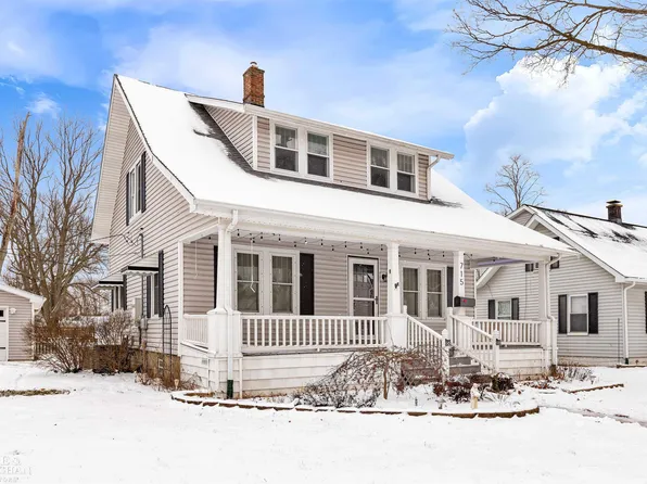 715 N 6th St, Saint Clair, MI 48079